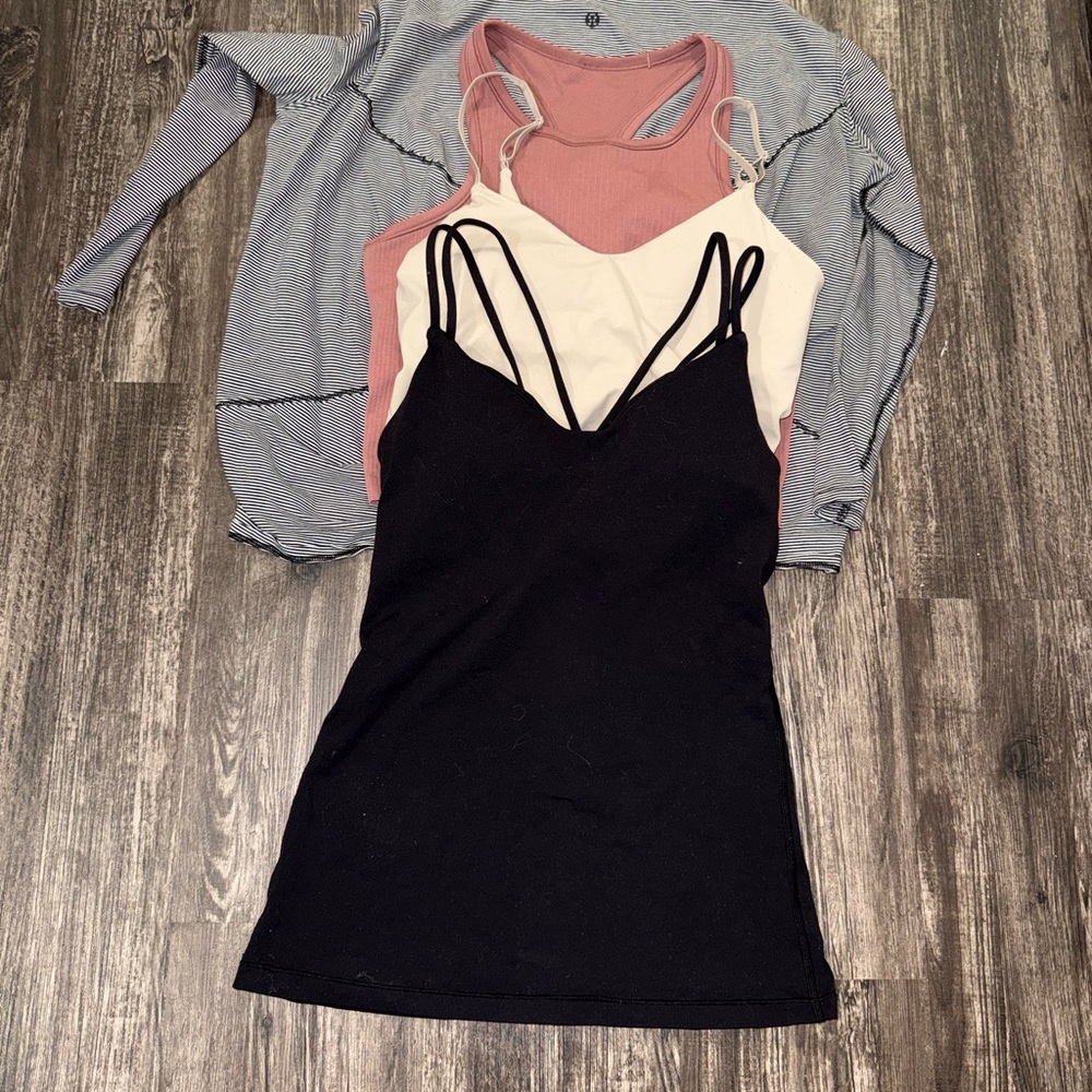Lululemon tops bundle mix